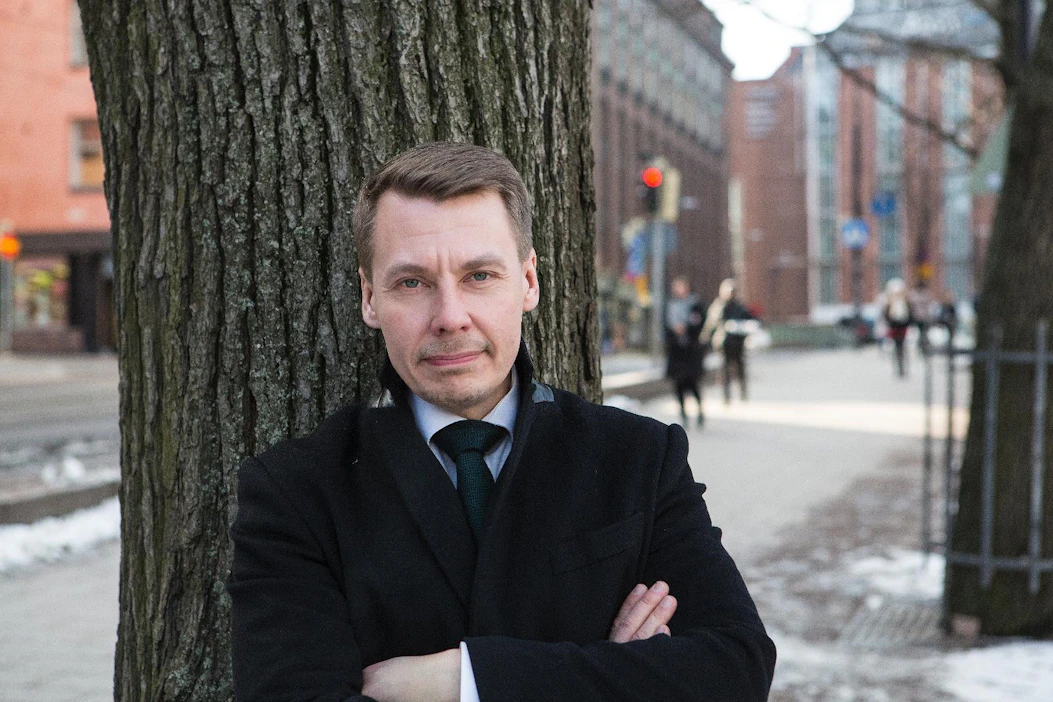 Lapsiasiavaltuutettu Tuomas Kurttila toivoo, että uskonnolliset yhteisöt avautuvat entistä enemmän vuoropuhelulle.