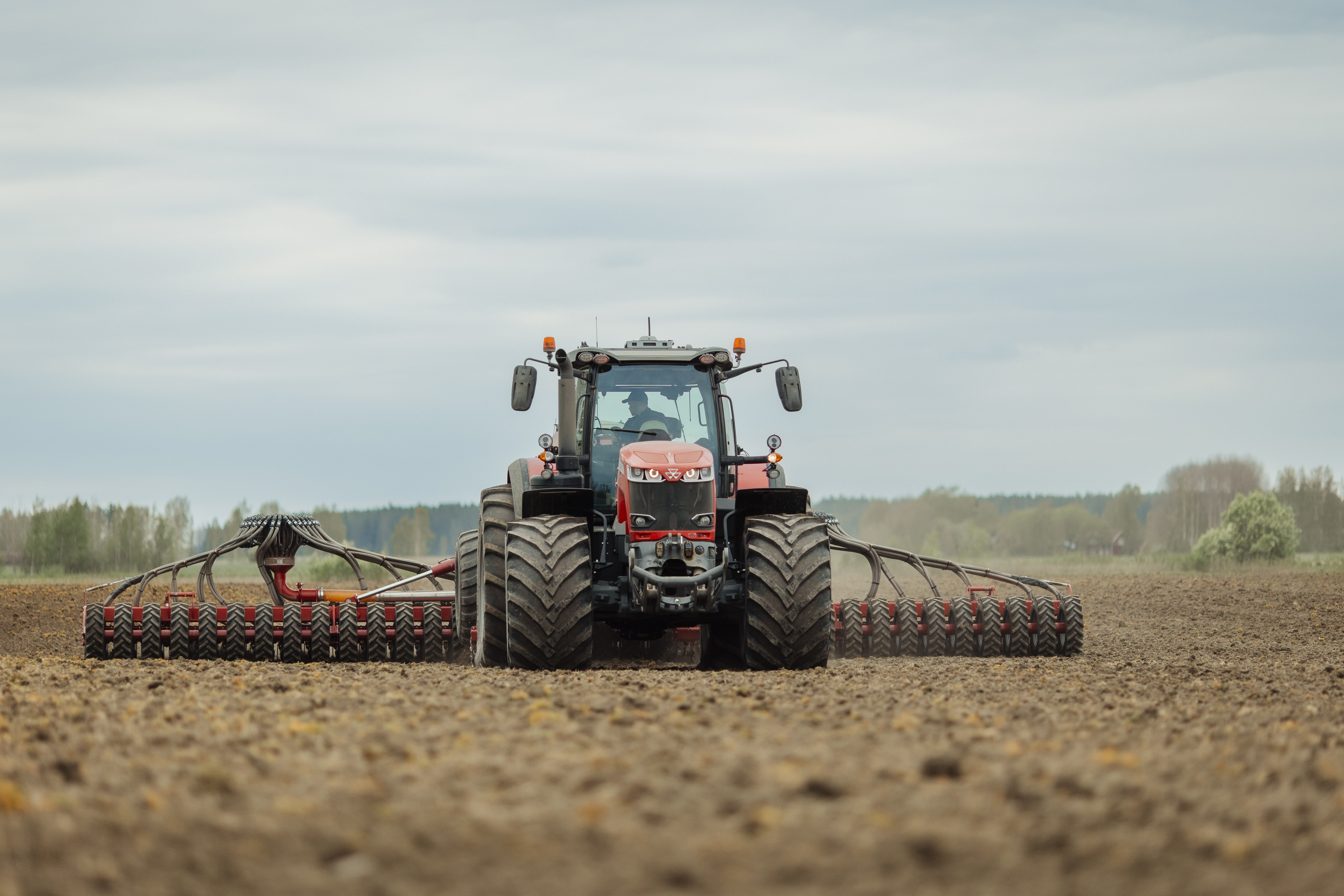 Toukotyöt alkavat olla lopuillaan ainakin viljojen osalta. 