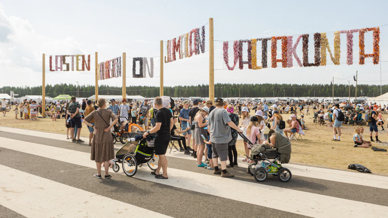 Suviseurat järjestetään kesäkuun viimeisenä viikonloppuna Pudasjärvellä. Kuva vuoden 2022 Suviseuroilta.