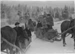 Suomalaiset tuntevat viime sotien tarinat, joissa pakoon lähdettiin tykinjymyn jo kuuluessa. Evakuointia Karjalan kannaksella talvisodan alkupäivinä joulukuussa 1939.