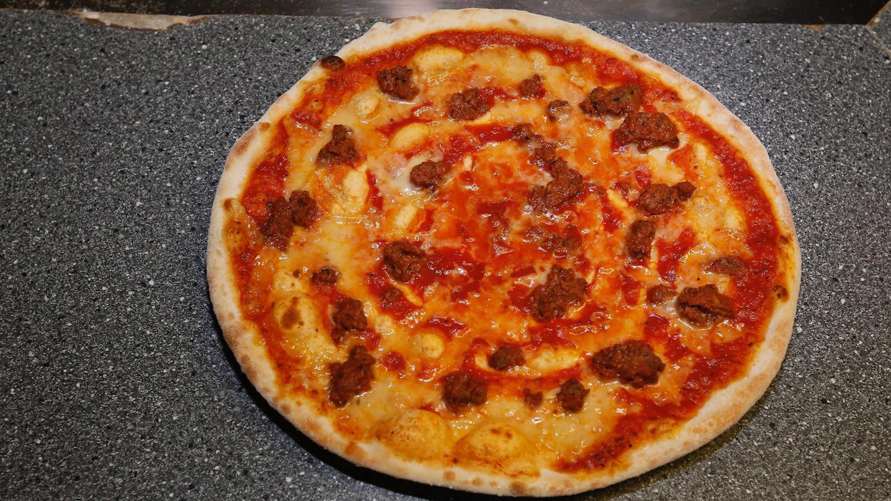 Kotipizza on kasvanut vauhdilla viime vuodet, ja pörssilistautuminen onnistui hyvin. Kuvassa uutuus, Härkis-pizza.