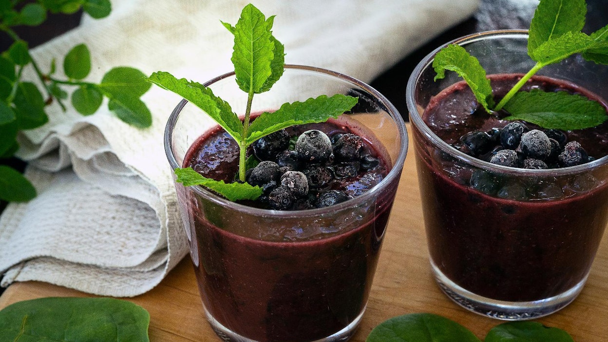 Mustikkasmoothie on todellista voimajuomaa.