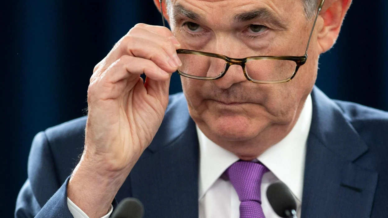 Yhdysvaltain keskuspankin johtaja Jerome Powell pitää historiallisen harvinaisena tasaisen matalaa inflaatiota ja alhaista työttömyyttä. LEHTIKUVA / AFP