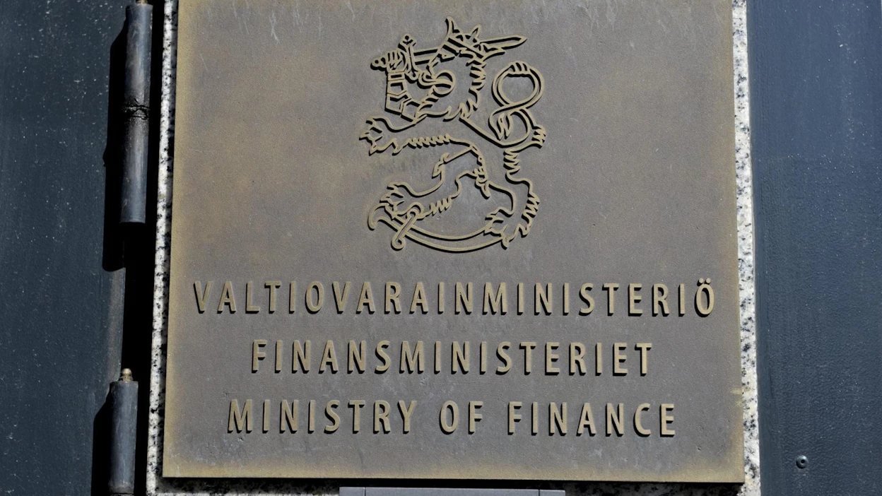 Vasemmistoliitto olisi valmis hyväksymään työllisyyslaskelmia muiltakin ministeriöiltä valtiovarainministeriön lisäksi.