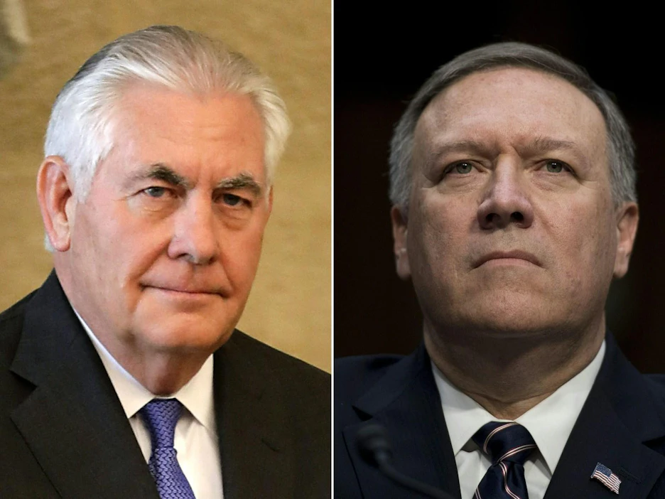 Vasemmalla Rex Tillerson, oikealla hänen seuraajansa ulkoministerinä, Mike Pompeo. Lehtikuva/AFP