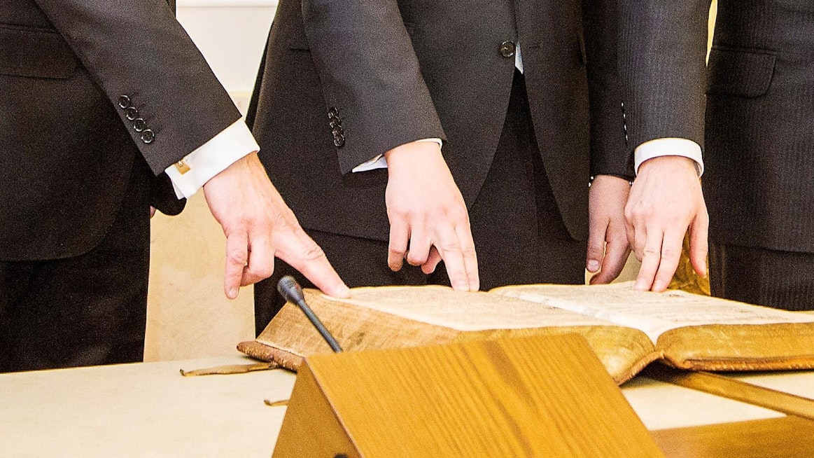 Tänään selviää, ketkä pääsevät vannomaan ministerivalaansa ja ottavat vastaan ministerin tehytävät uudessa hallituksessa.