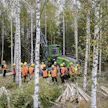 Metsäkeskuksen järjestämällä retkellä perehdyttiin ilmastoviisaaseen metsänhoitoon.