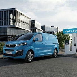 Peugeot tuo markkinoille jo tämän vuoden lopulla polttokennotekniikkaan pohjautuvan pakettiauton. Suomeen näitä ei ole vielä odotettavissa, koska tankkausinfraa ei vielä ole olemassa.
