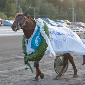 Landen Paukku ja Jani Suonperä nähtiin viimeksi radalla Derbyvoittajina elokuussa 2019.