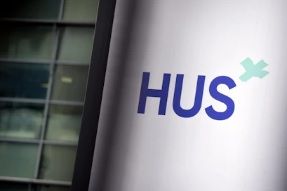 Asiantuntijoiden arvio oli, että Helsingin ja Uudenmaan sairaanhoitopiirin osalta ollaan jo huonossa tilanteessa, yksi lähde kertoo Helsingin Sanomille.