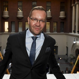 Keskuskauppakamarin toimitusjohtaja Juho Romakkaniemi sanoo, että ensimmäistä kertaa maaliskuun jälkeen lähitulevaisuus näyttää nykyhetkeä ruusuisemmalta.
