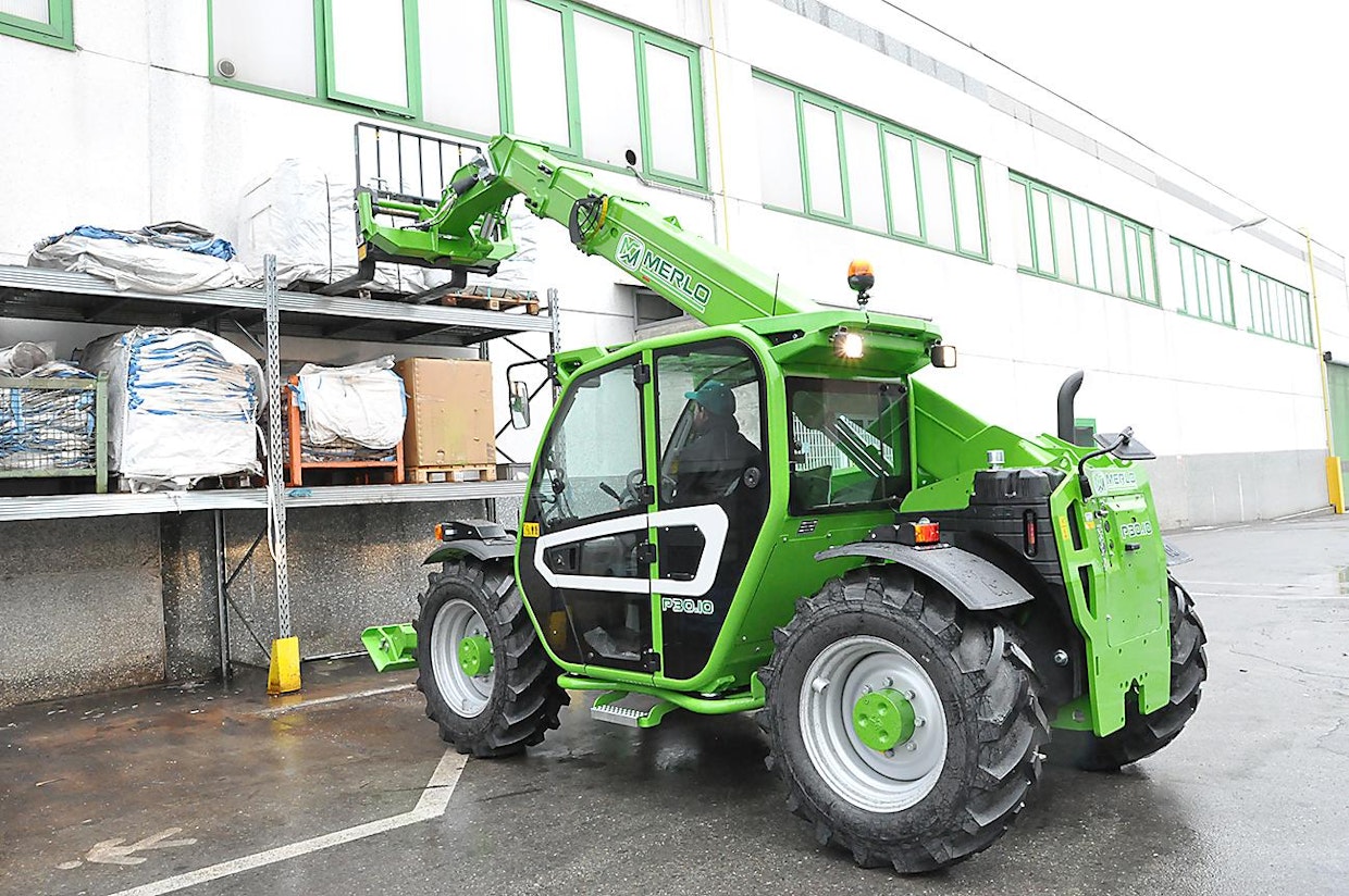 Rotator esittelee Okrassa uuden Merlo P30.10 -kurottajan.