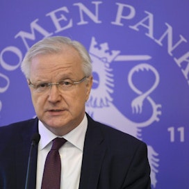 Koronapandemia on muistutus siitä, että hyvässä kunnossa oleva julkinen talous on korvaamaton suoja vaikeuksien koittaessa, arvioi Suomen Pankin pääjohtaja Olli Rehn. LEHTIKUVA / MARKKU ULANDER