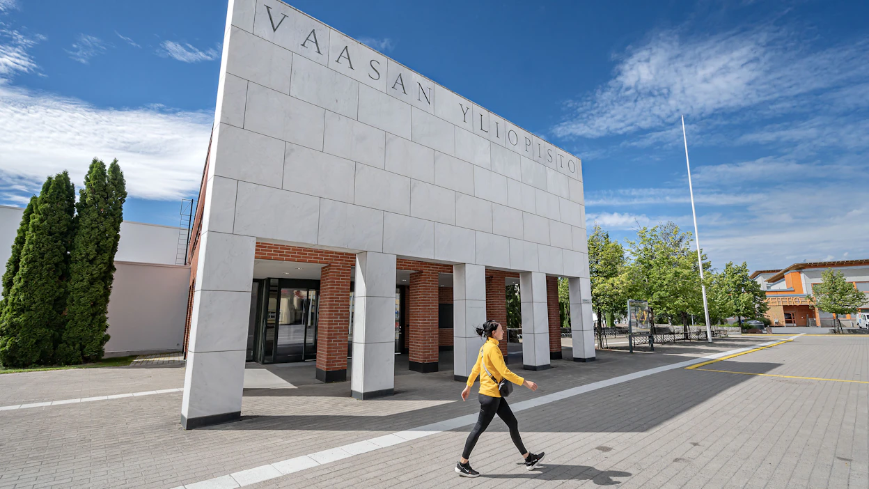 Vaasan ja Oulun yliopistoihin hakee entistä enemmän opiskelijoita sekä Suomesta että ulkomailta.
