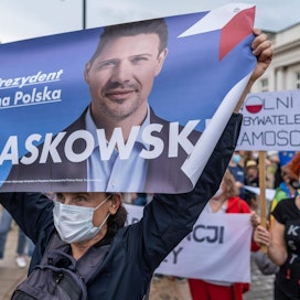 Puolan vaaleissa istuvan presidentin päähaastaja on pääoppositiopuolue kansalaisfoorumin ehdokas Rafal Trzaskowski.