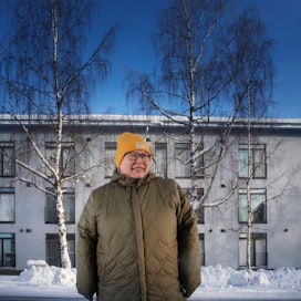 Nurmeksen kaupunki on päättänyt rakentaa tällaisen samanlaisen puukerrostalon asuntolakäyttöön, kertoo opettaja Anumari Suhonen tyytyväisenä.