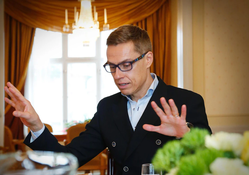 Kokoomuksen puheenjohtajan ja valtiovarainministeri Alexander Stubbin mielestä Suomen pitää välttää joutumasta tilanteeseen, jossa me joudumme yksin käsittelemään suuren määrän turvapaikkahakemuksia.