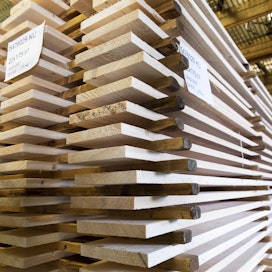 Sahatavaran vienti Suomesta väheni tammi‒marraskuussa edellisen vuoden vastaatavasta jaksosta kolme prosenttia 7,72 miljoonaan kuutiometriin.