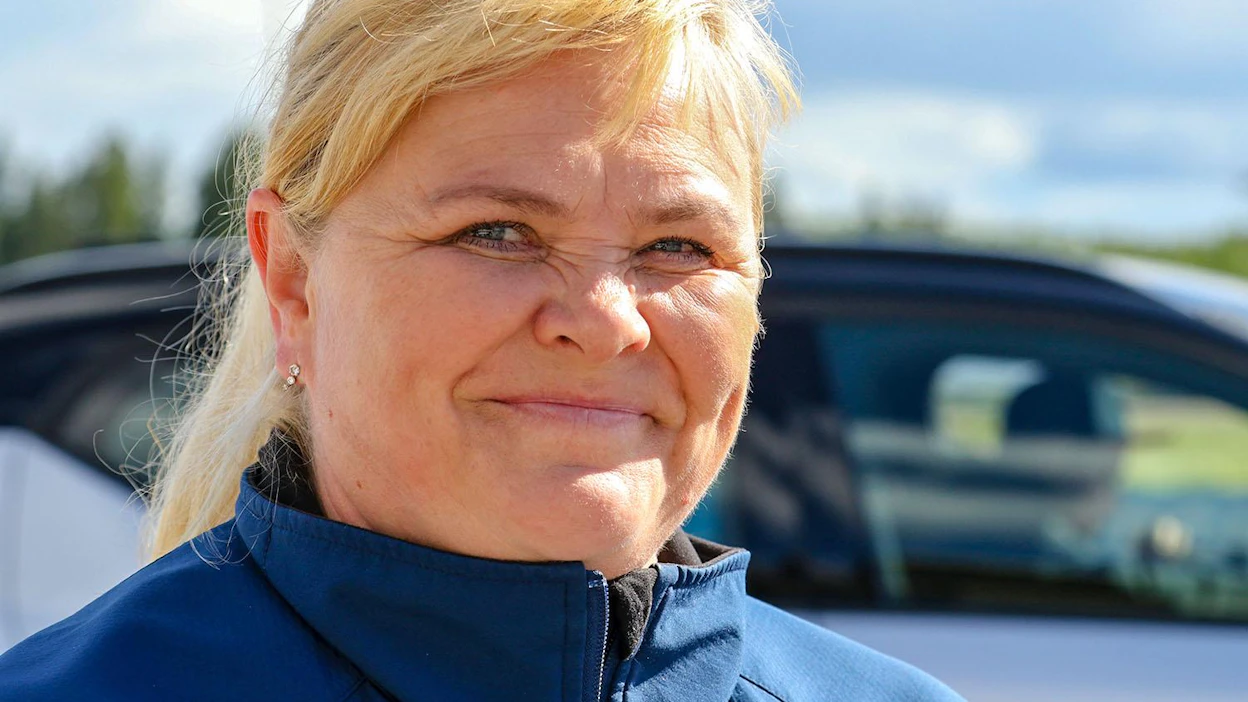 Cobolt on saapunut vahvistamaan Haminassa puolisonsa Roi Iltasen ja tyttärensä Pinja Iltasen kanssa valmentavan Pia Huusarin tallia.