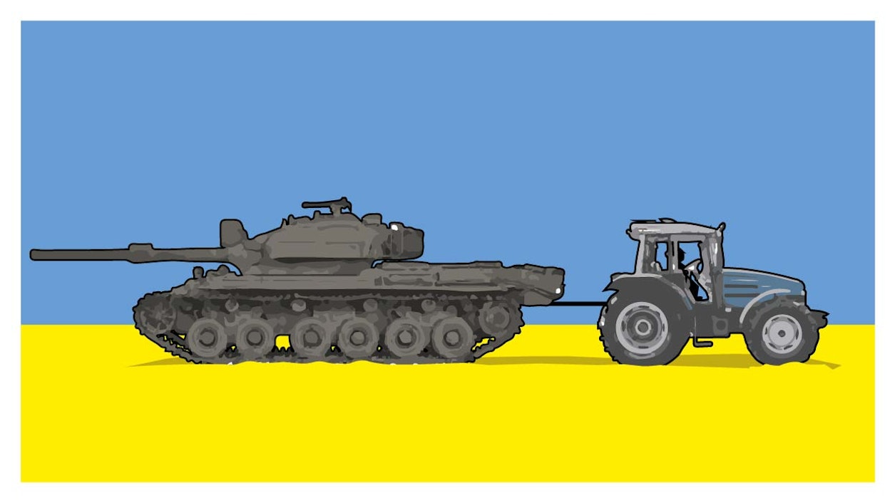 Traktori hinaamassa panssarivaunua pois pellolta on noussut yhdeksi Ukrainan sodan symboliksi.