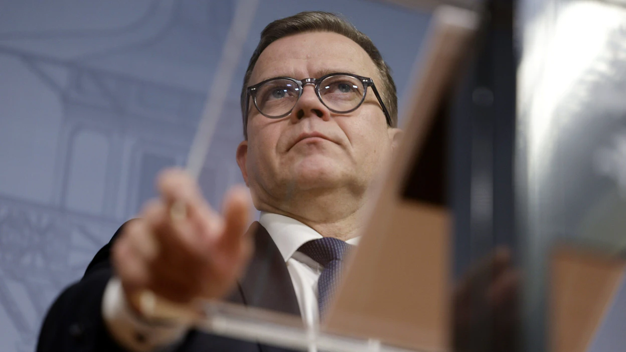 Pääministeri Petteri Orpo (kok.) kertoi maanantaina Suomen tekevän tarvittaessa nopeasti lisätoimia, jos vilkas maahantulo itärajalla jatkuu. LEHTIKUVA / Seppo Samuli.