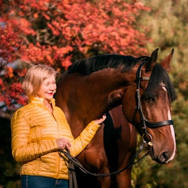 Bertta-tamma on ollut Vappu Rantalaihon tärkeä hevosystävä viisivuotiaasta lähtien. ”Rakastan edelleen esteratsastusta, vaikken isoja enää hyppääkään”, hän sanoo.