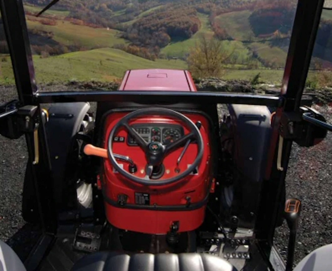 07MF400ohjaamo