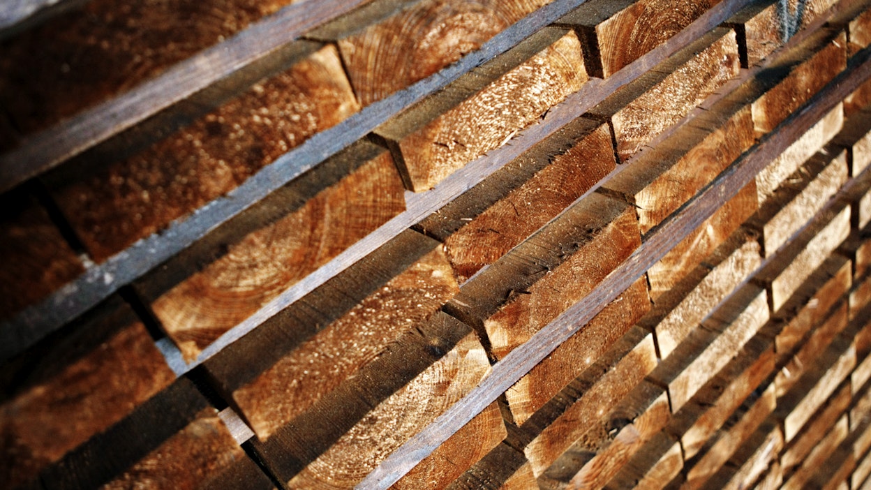 Lunawood valmistaa lämpökäsiteltyä puuta. Kuvituskuva.