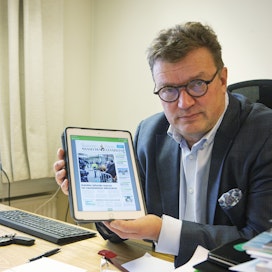 MT:n päätoimittaja Jouni Kemppainen on työskennellyt muun muassa Turun Sanomissa, Savon Sanomissa, Yle Uutisten uutispäätoimittajana ja Elinkeinoelämän keskusliiton viestintäjohtajana.