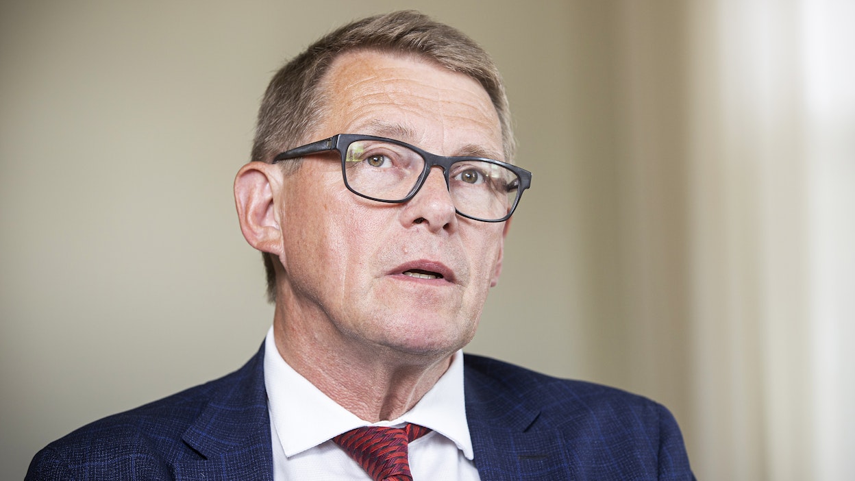 Matti Vanhanen pui suorassa MT Live-lähetyksessä hallituksen muodostamista.