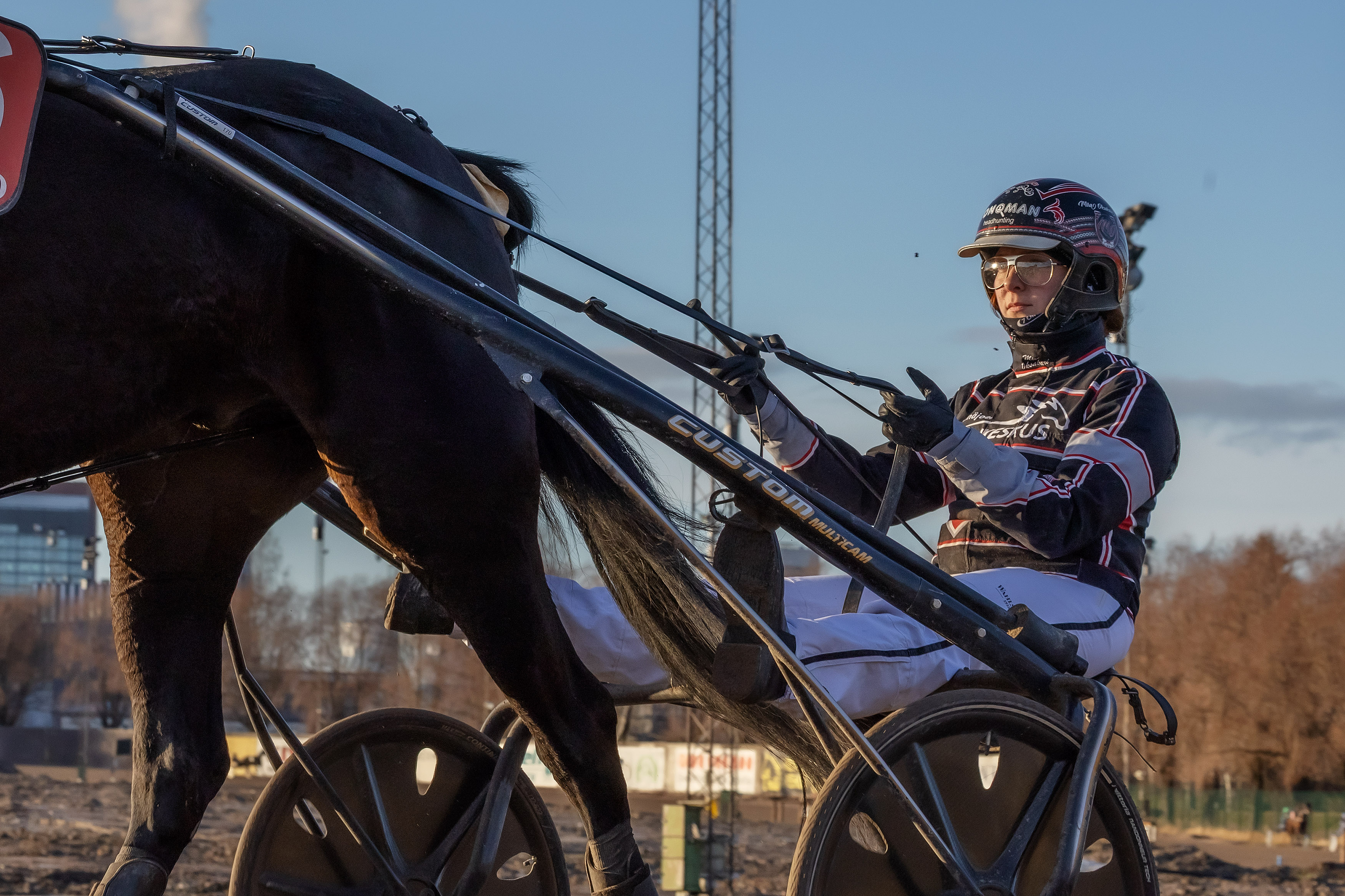 Mira Oksakarilla on parikin mielenkiintoista ajokkia Seinäjoen Toto5-kohteissa.