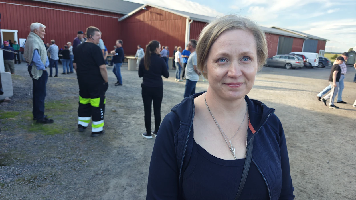 Kasvinviljelijöiden perustama yhdistys on askel oikeaan suuntaan. Viestiä alan tukalasta tilanteesta on saatu eteenpäin, toteaa Henna Pokkinen Hausjärveltä.