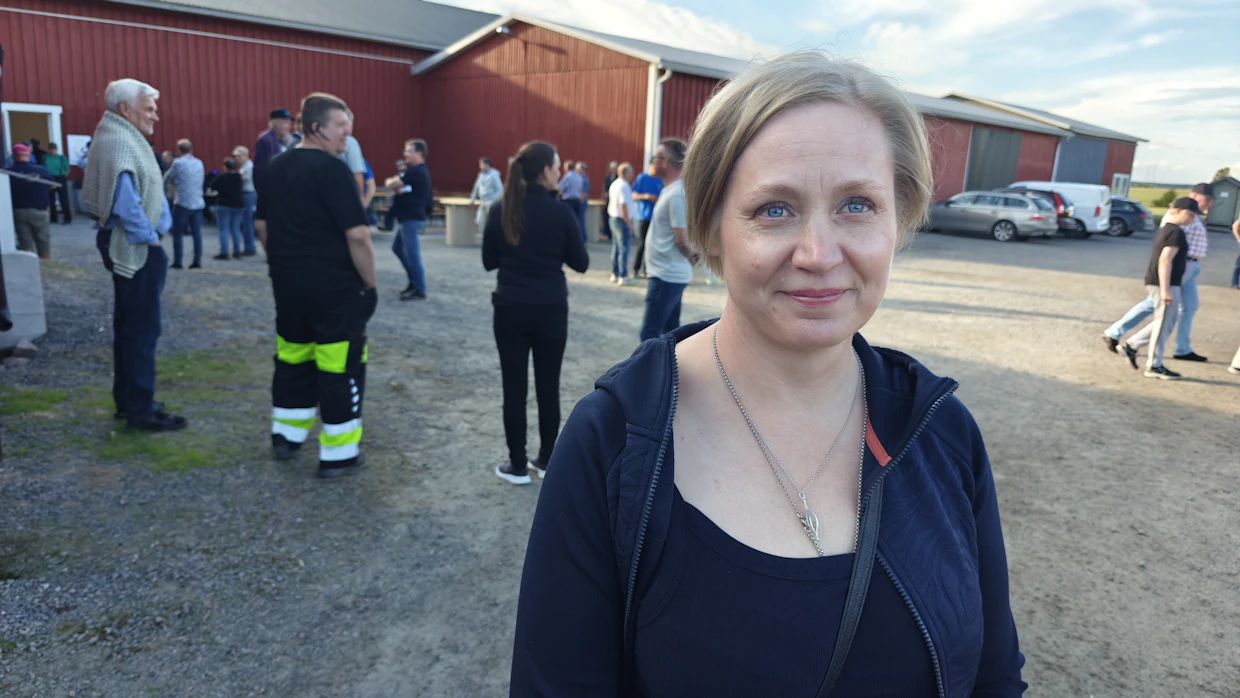 Kasvinviljelijöiden perustama yhdistys on askel oikeaan suuntaan. Viestiä alan tukalasta tilanteesta on saatu eteenpäin, toteaa Henna Pokkinen Hausjärveltä.