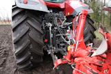 McCormick oli varustettu peräti kategorian 4 mukaisella nostolaitteella, muiden traktoreiden nostolaitteet olivat kat 3 mitoituksen mukaiset.