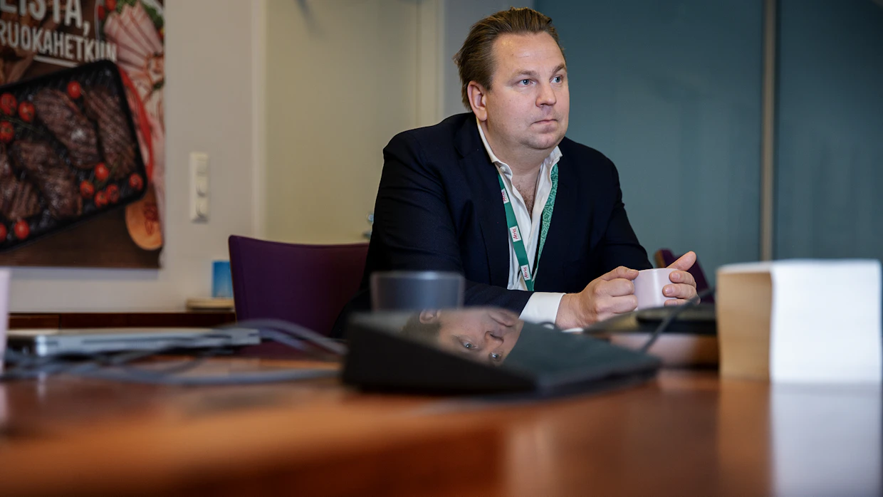 Inflaatio ei ole vielä ohi, Gyllström muistuttaa. Hintojen ja korkojen nousu aiheuttaa monille ihmisille vaikeuksia.