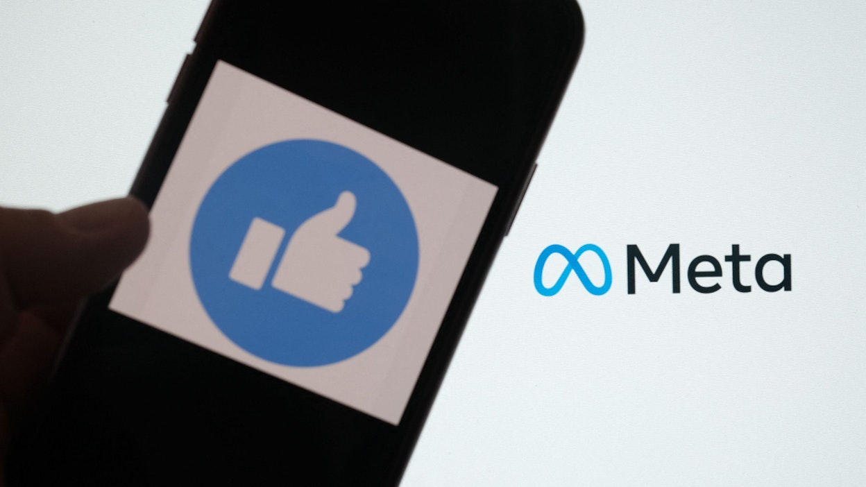 Teknologiayhtiö Meta on uhannut poistaa uutissisällöt omistamastaan yhteisöpalvelu Facebookista Yhdysvalloissa. LEHTIKUVA/AFP. 
