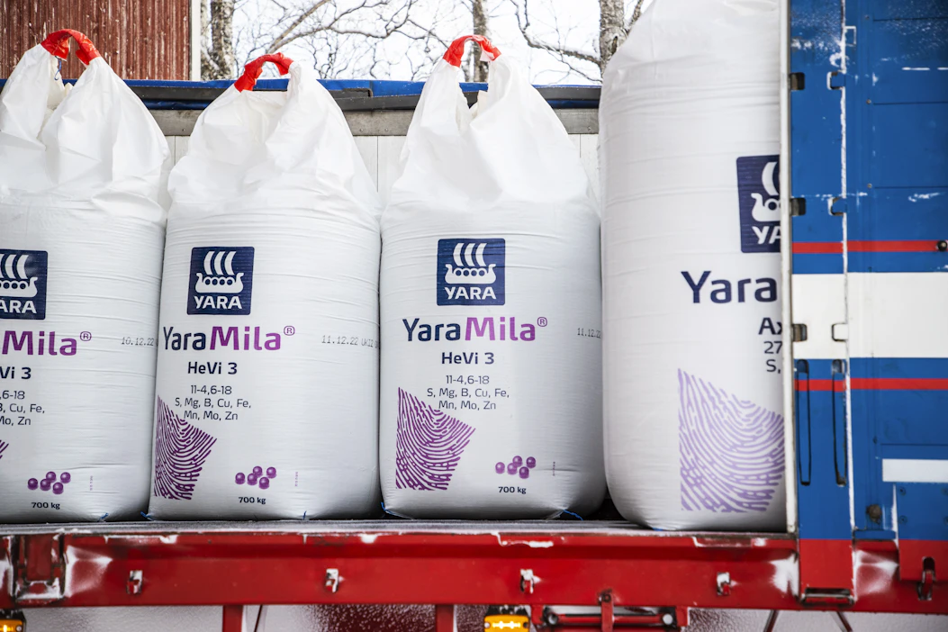 Yara laski tammikuun alussa lannoitteidensa hintoja yli 200 euroa tonnilta siitä, mitä ne olivat joulukuun alussa.
