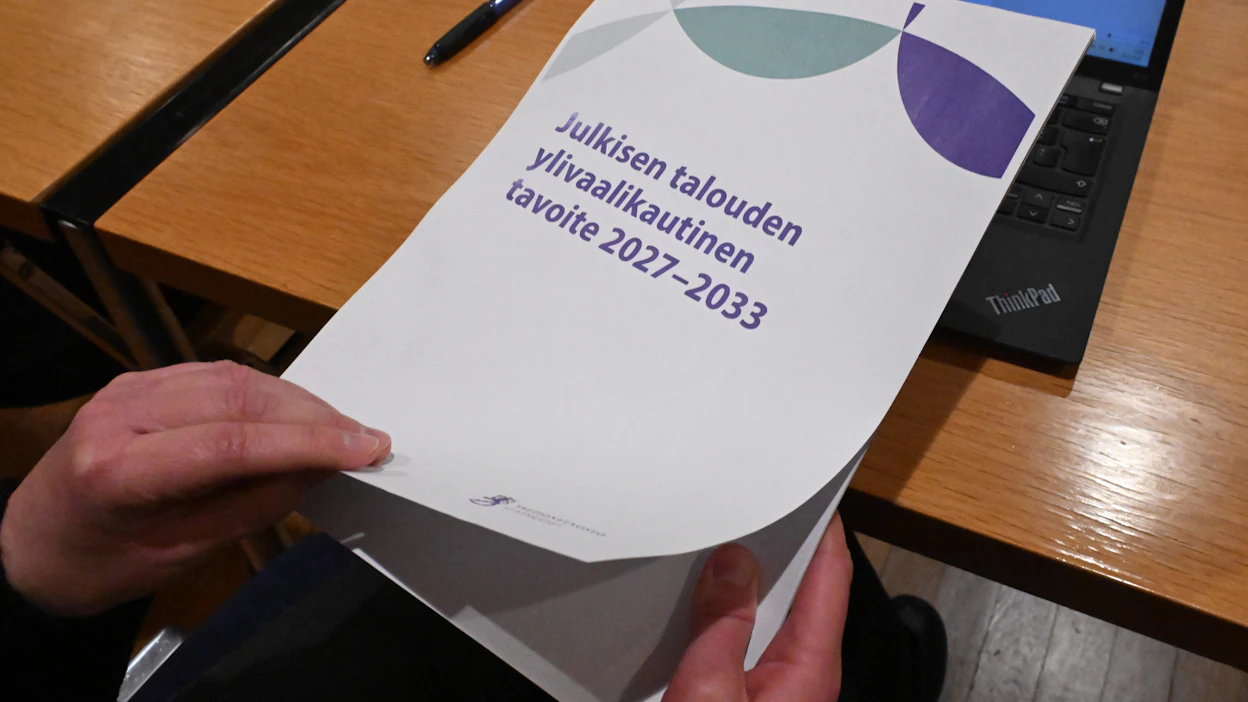 velkajarrutyöryhmä on asettanut tavoitteen, jonka mukaan julkista taloutta tulee sopeuttaa 8–11 miljardilla vuoteen 2031 mennessä. JUSSI NUKARI / LEHTIKUVA / STR.