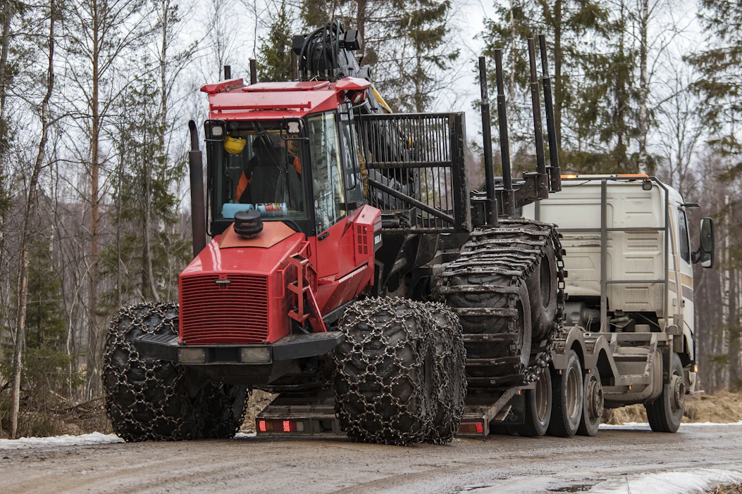 Moottoripolttoöljyn hinnan nousu on ollut vielä jyrkempi kuin dieselin hinnan, joka on kohonnut parissa vuodessa 1,8-kertaiseksi.