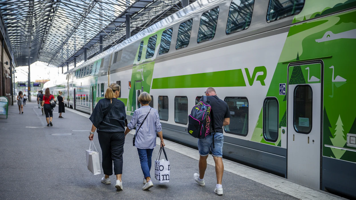 Junaliikenne vilkastuu viikonloppua kohden. Kesän mittaan junaliikenne on tavannut kasvaa ja niin näyttäisi olevan tänäkin vuonna.