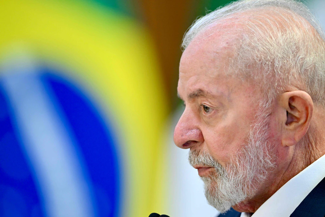 Maan presidentti Luiz Inacio Lula da Silva kertoi kuolleista kesken puheensa, jota piti tilaisuudessa Santa Catarinan osavaltiossa. Hän piti uhreille minuutin hiljaisuuden. LEHTIKUVA / AFP.