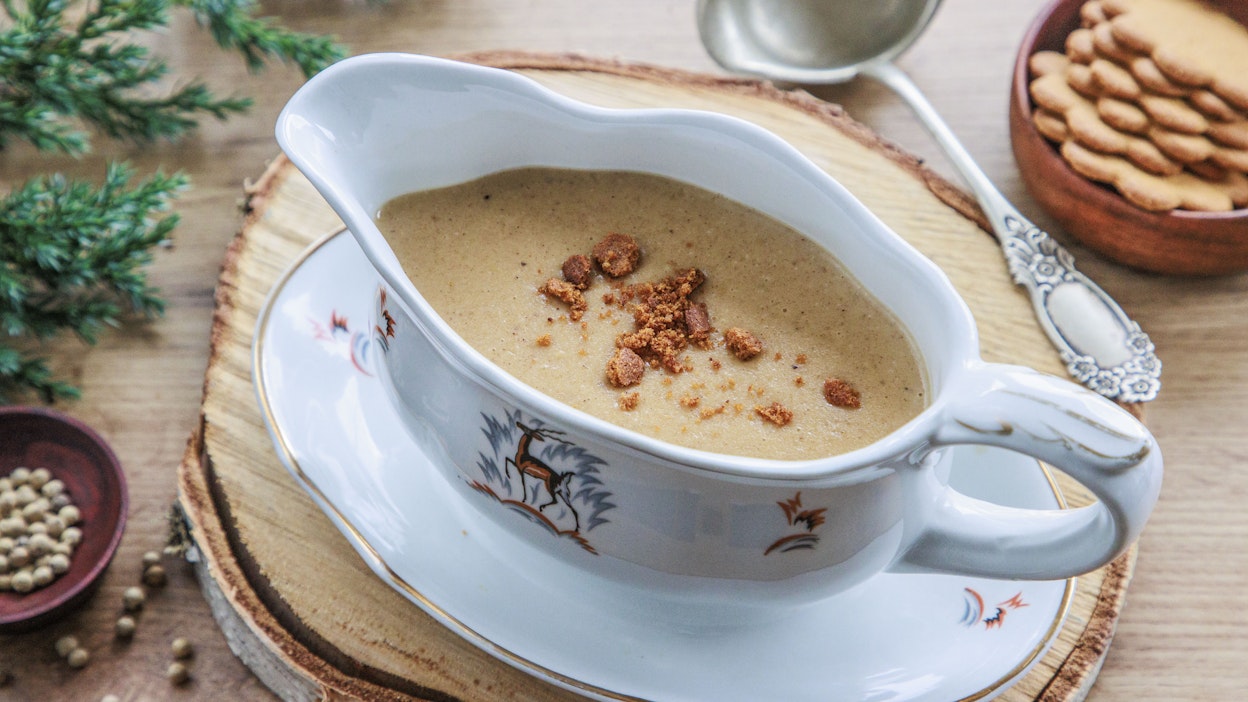 Ennakkoluuloisinkin on tätä herkkukastiketta maistettuaan myyty.