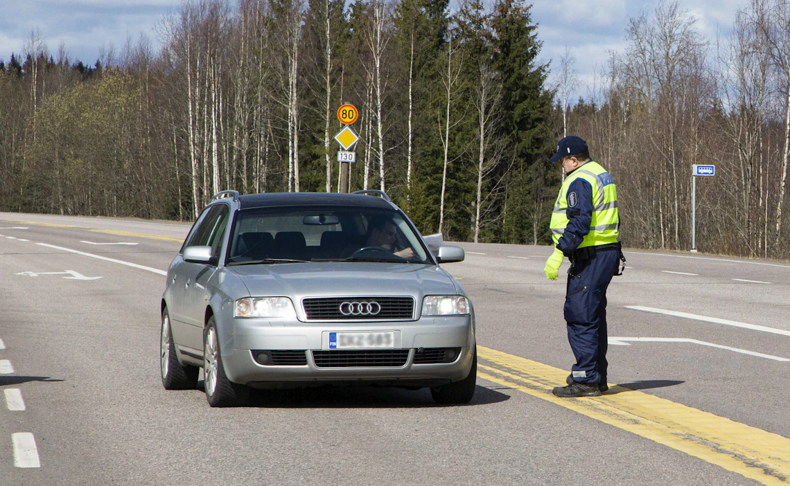 Poliisin liikennevalvonnan lisääminen ehkäisee ennakolta rattijuoppojen lähtemistä liikenteeseen.