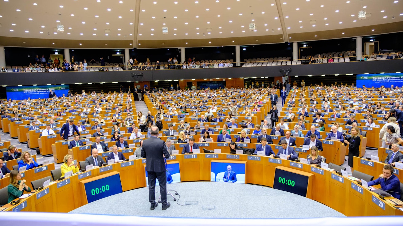 EPP:n maatalouskonferenssi täytti Euroopan parlamentin täysistuntosalin. Ryhmän puheenjohtaja Manfred Weber piti tilaisuuden avajaispuheenvuoron.