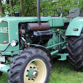 MAN. 4S2 -traktoria valmistettiin Länsi-Saksassa vuosin 1957-62.