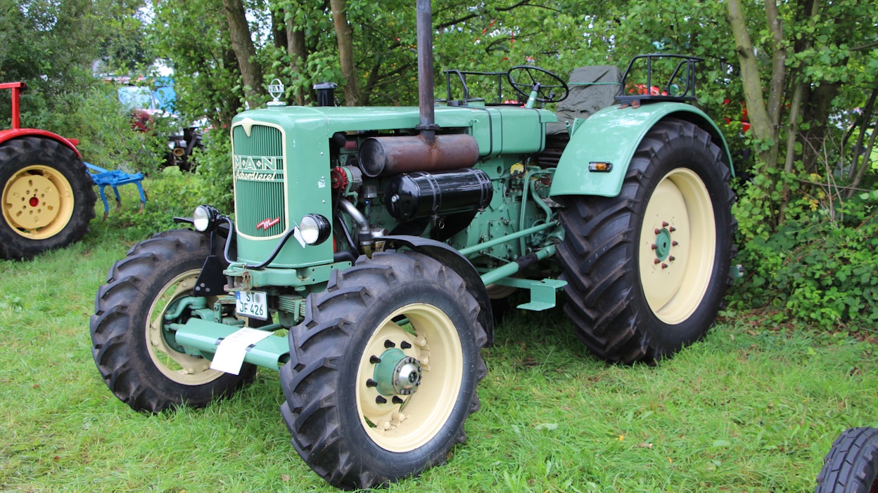 MAN. 4S2 -traktoria valmistettiin Länsi-Saksassa vuosin 1957-62.