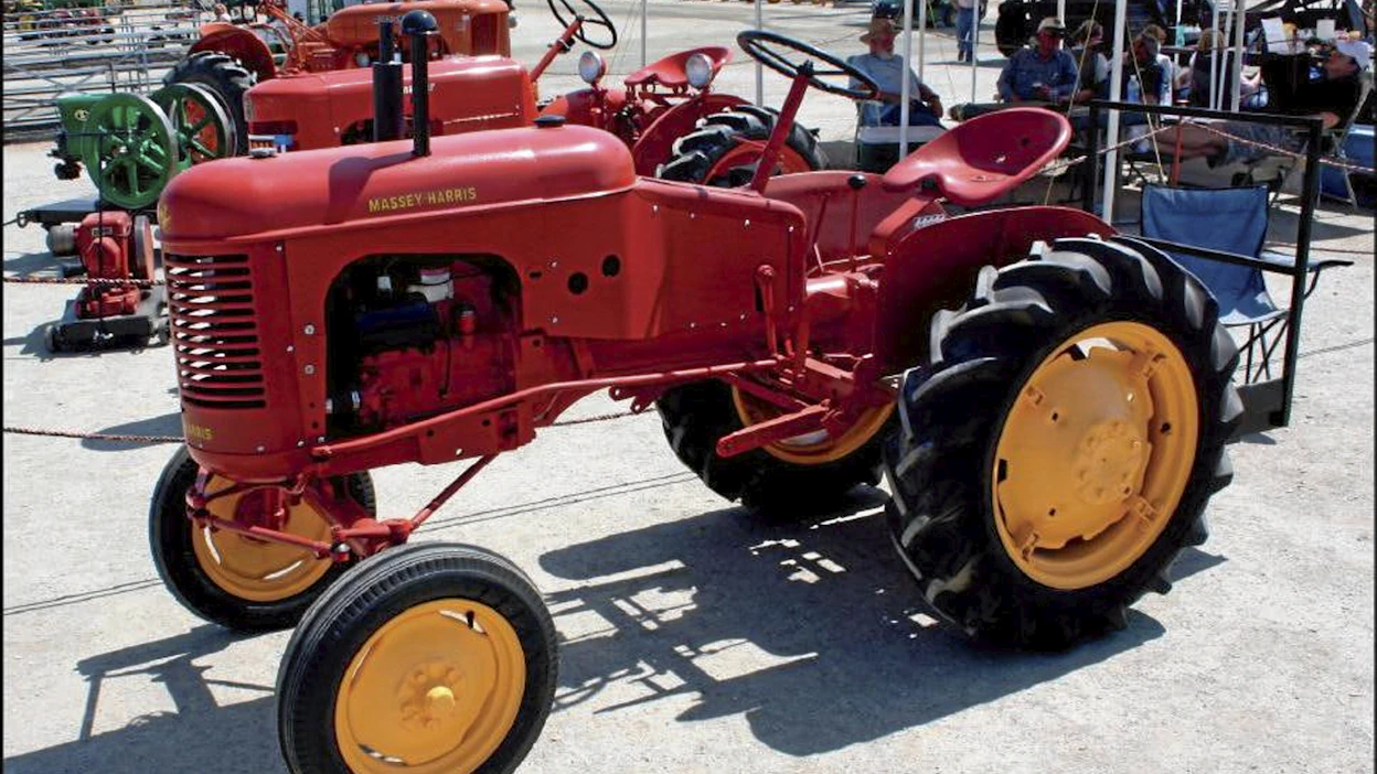 Massey-Harris Pony -traktoria valmistettiin vuosina 1951–1958 Marquette-lez-Lillessä (Ranska) ja vuosina 1947–1957 Woodstockissa (Ontario, Kanada).