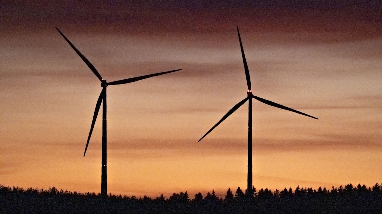Tuulivoimaloita. Kuvituskuva.