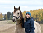 ”Olemme kollektiivisesti uuden edessä kehittäessämme uusia tapoja toimia hevosten kanssa”, toteaa Verna Vilppula.