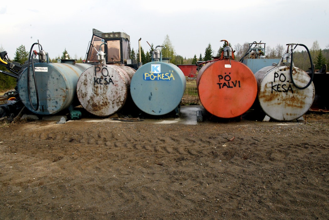 Sekä säiliön täyttöaukko että tankkauspistooli kannattaa pitää lukossa.